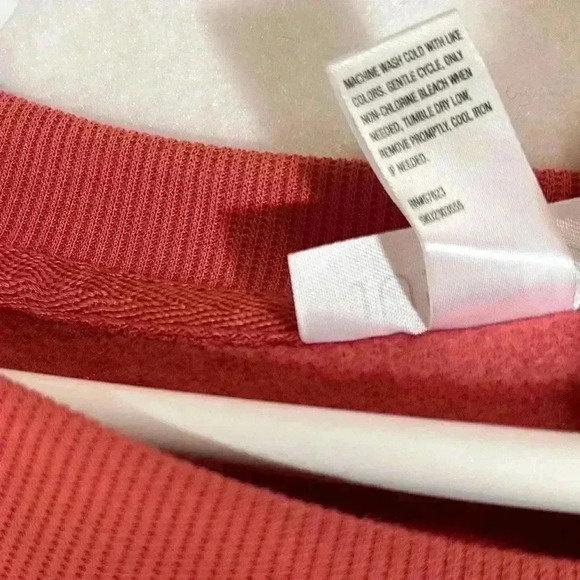 Just Be Plus Size Pullover Raglan Fleece Mineral Red Sweatshirt - Picture 4 of 6